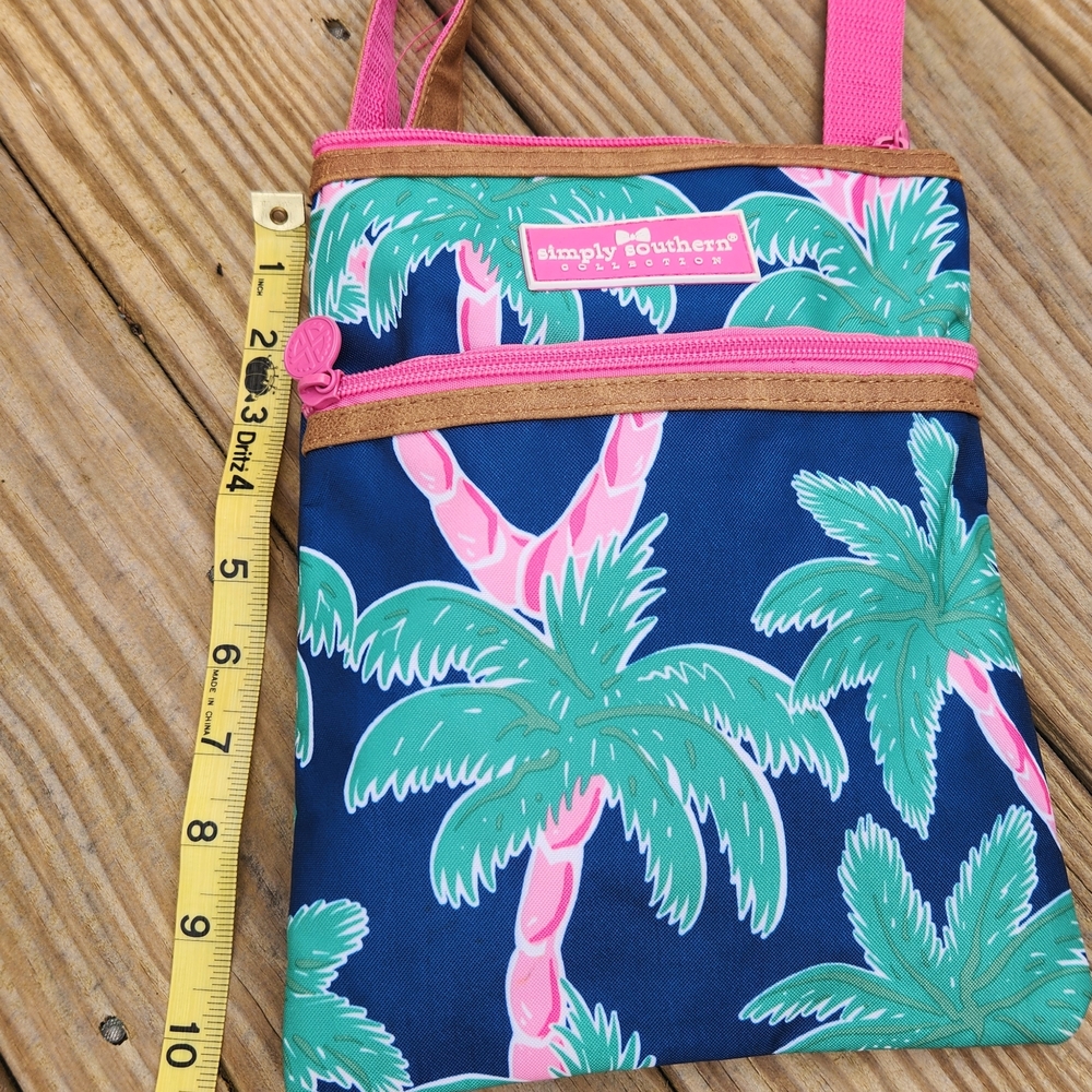Simply Southern Palm-Print Crossbody Bag in Navy and Pink - Picture 6 of 8